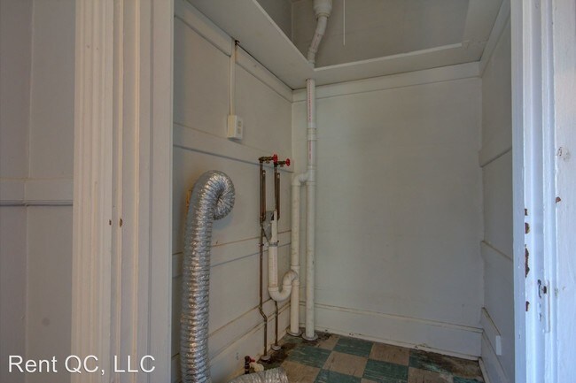 Building Photo - 2 br, 1 bath House - 1611 1/2 4th St