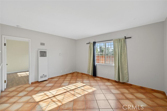 Foto del edificio - 330 W Laurel St