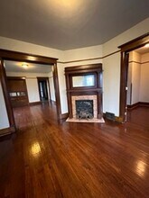 Building Photo - 2355 N Hubbard St