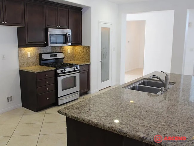 Foto del edificio - Gorgeous 2-Story 4 bdrm + Office House in Southwest