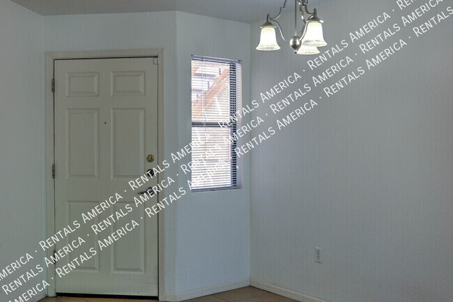 Foto del edificio - 7255 E Snyder Rd