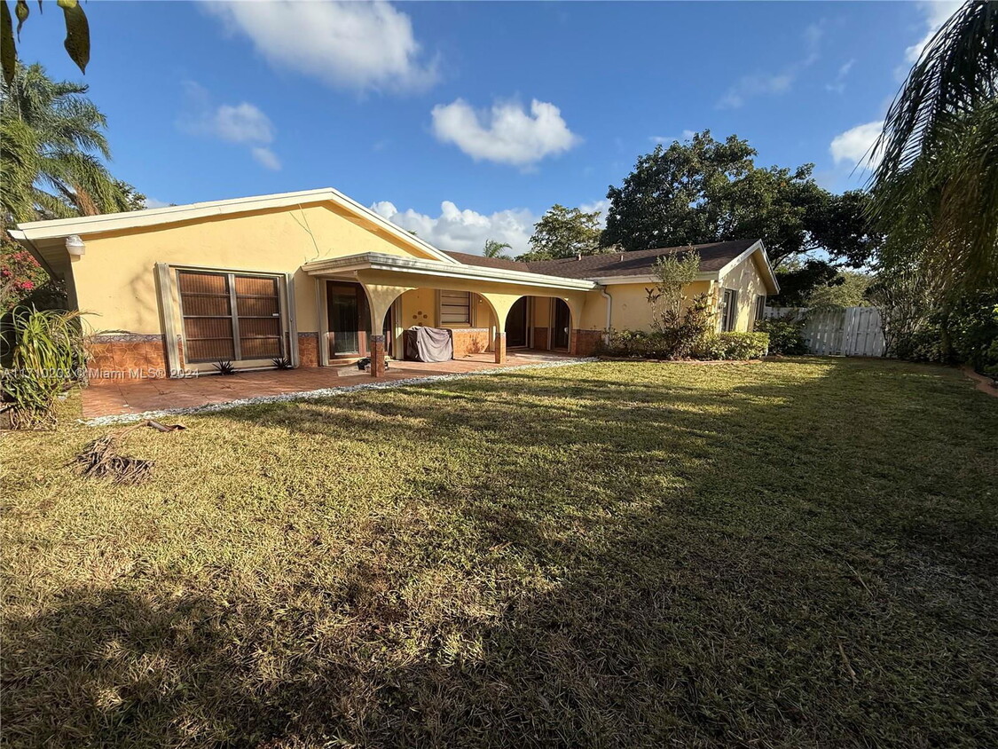 Foto principal - 10750 SW 128th Ave