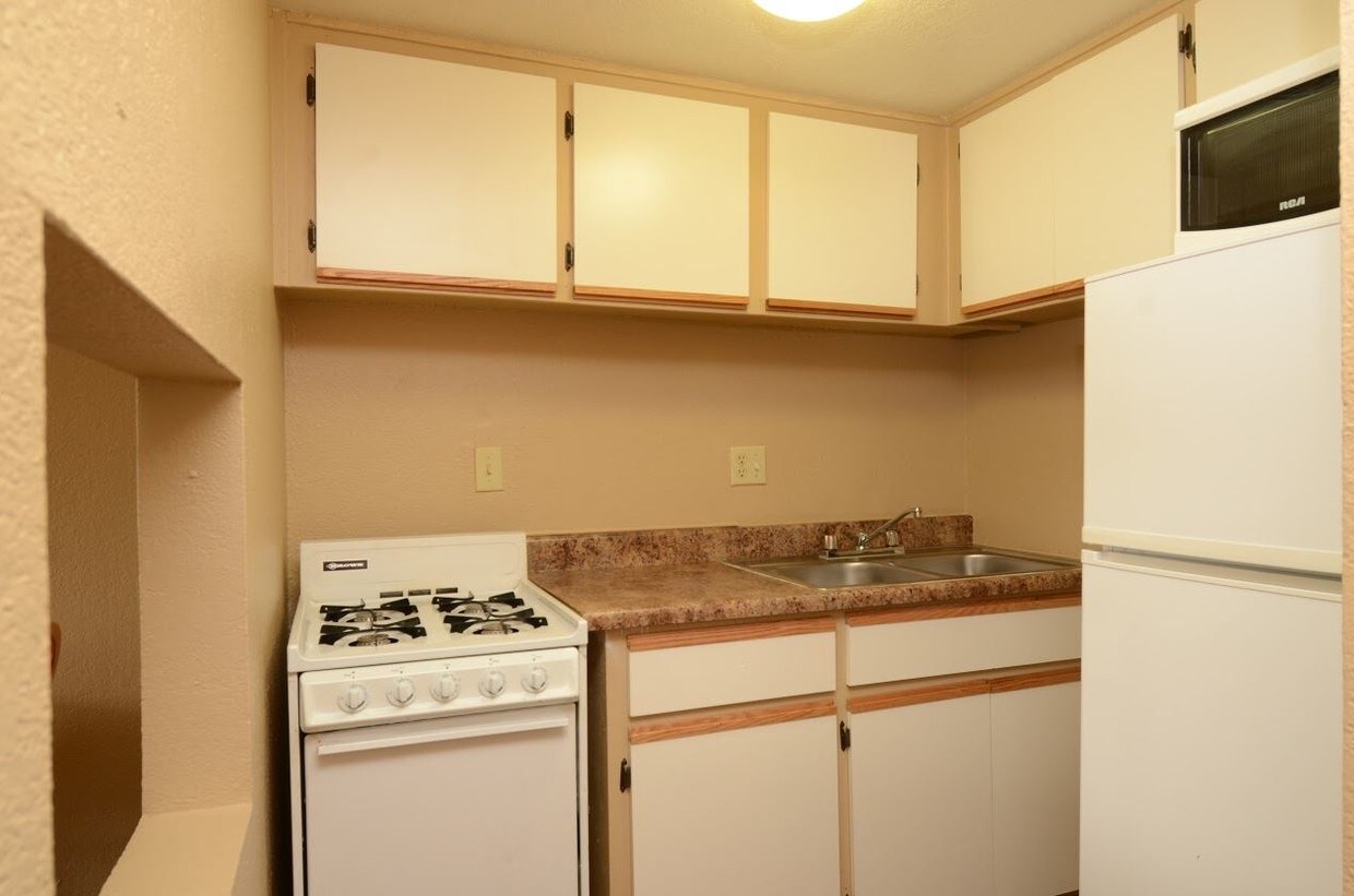 Thom Slate on Colter Apartments Phoenix, AZ