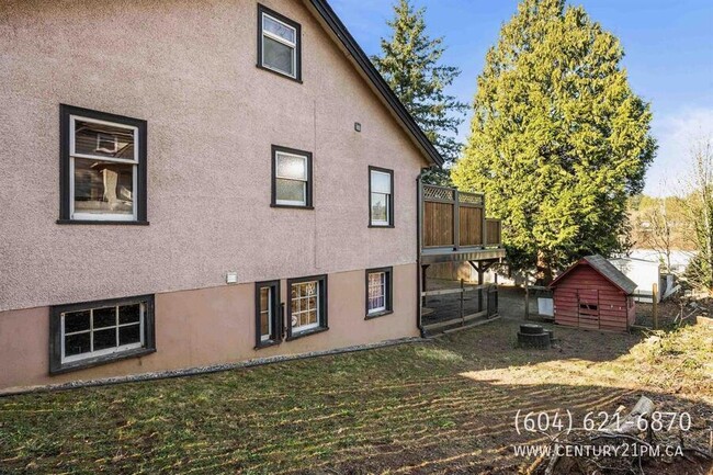 Building Photo - 2348 McKenzie Rd