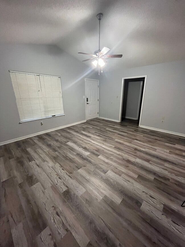 Building Photo - 2505 Walden Ct