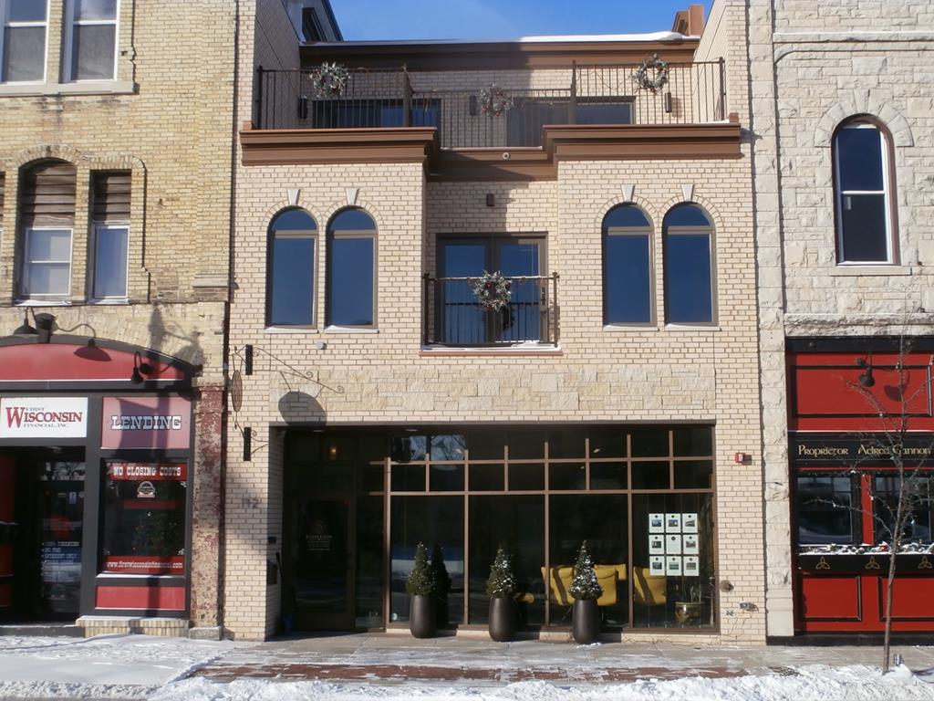 Primary Photo - 112 N Main St