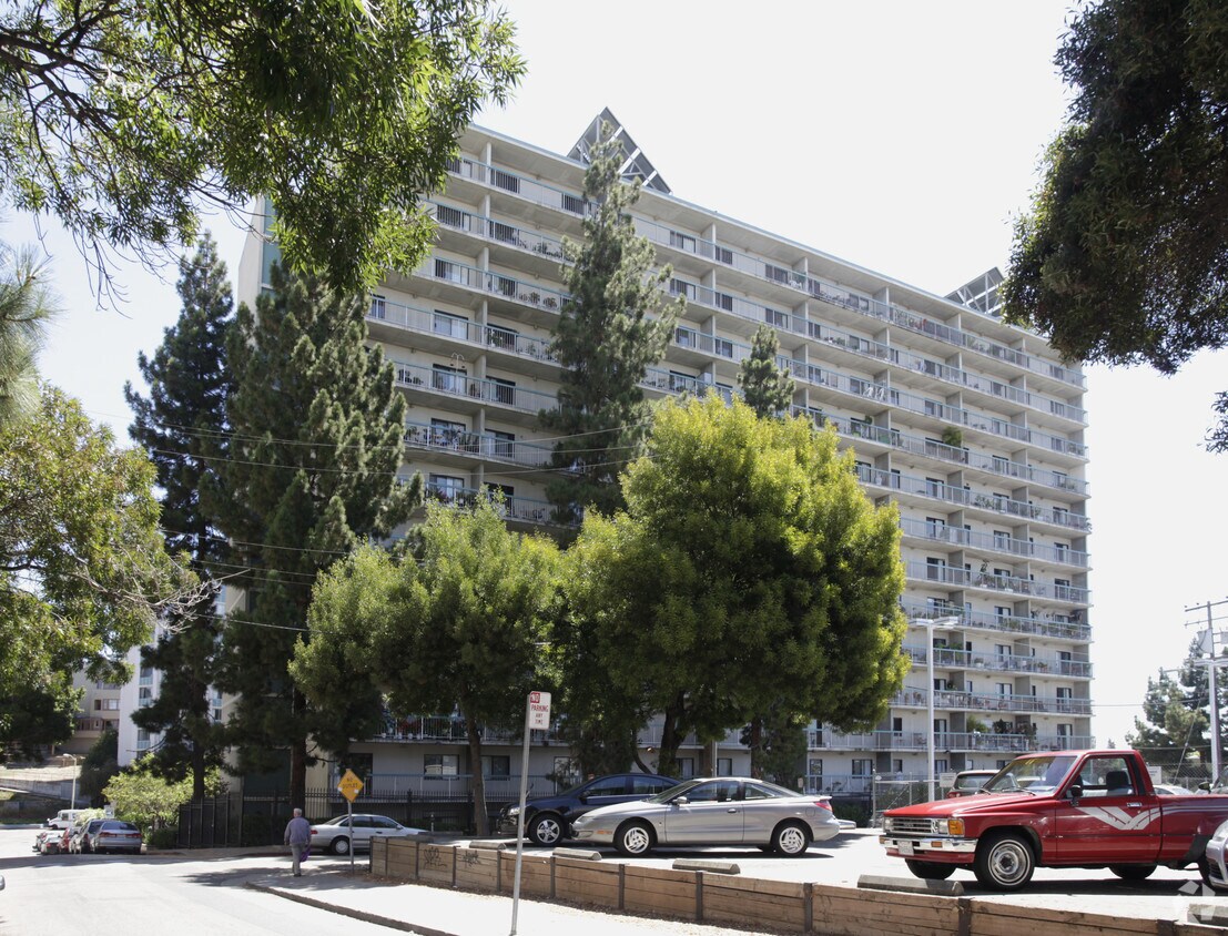 Primary Photo - Valdez Plaza