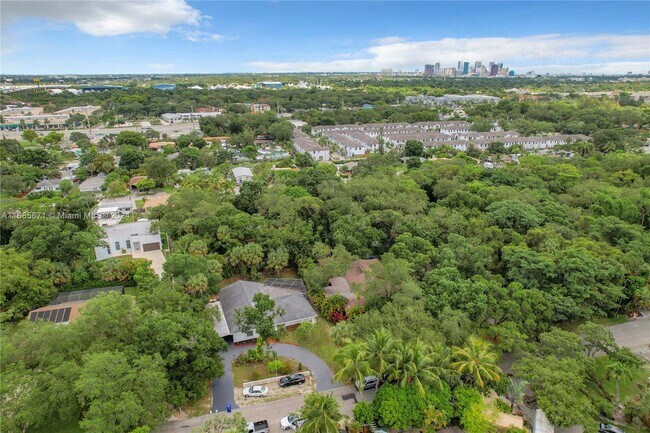 Foto del edificio - 1751 SW 30th Pl