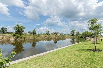 Building Photo - 420 NW 18th Pl Building Photo - 420 NW 18th Pl