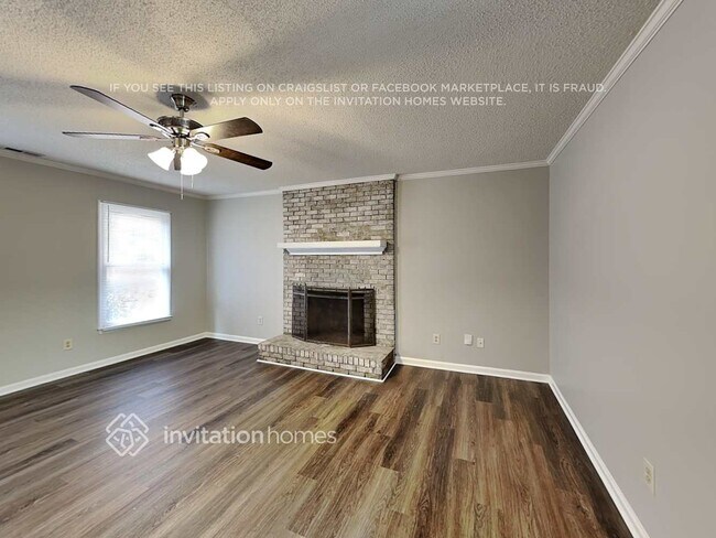 Foto del edificio - 300 Southland Rd