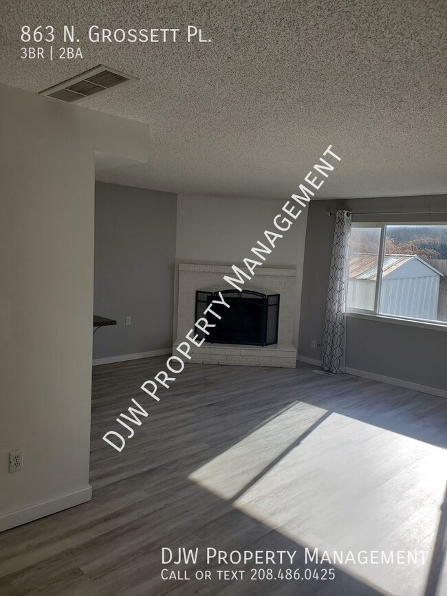 Building Photo - Adorable 3 Bedroom 1.5 Bath Boise Duplex O...