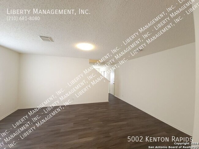 Building Photo - Lovely updated home in the Medical center ...
