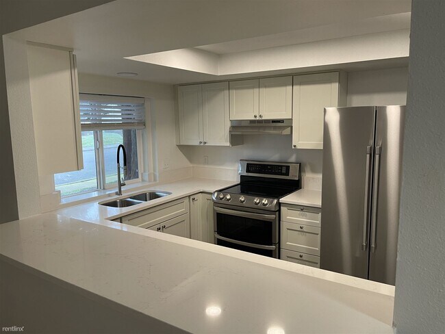 Foto del edificio - 3 br, 2.5 bath 4plex - 4290 Meadowbrook Co...