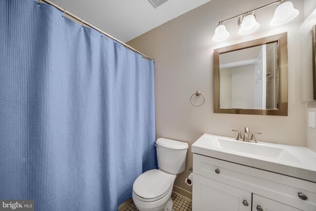 Building Photo - 533 Pickering Station Dr