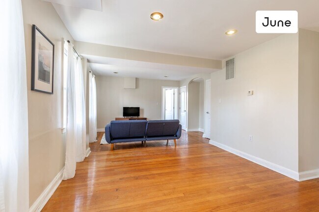 Building Photo - 59 Farragut Place NorthWest