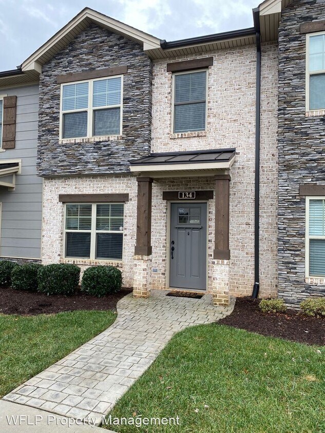 Primary Photo - 4 br, 3.5 bath House - 134 Mallard Lane