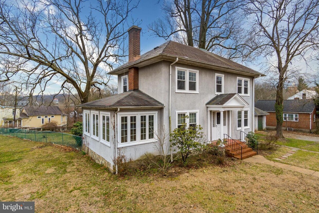 1301 Asbury Rd, Baltimore, MD 21209 House Rental in Baltimore, MD