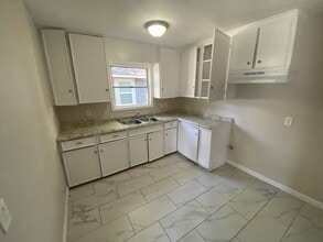 Building Photo - 3029 Nita St