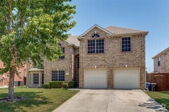 Building Photo - 11800 Pondview Ln