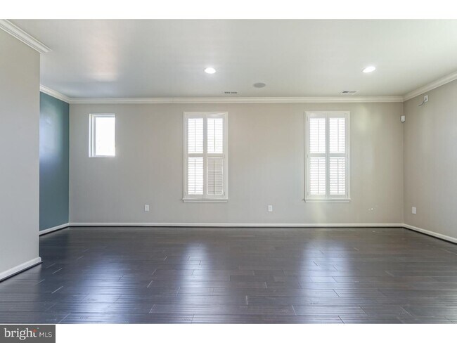 Building Photo - 32 Regency Ct