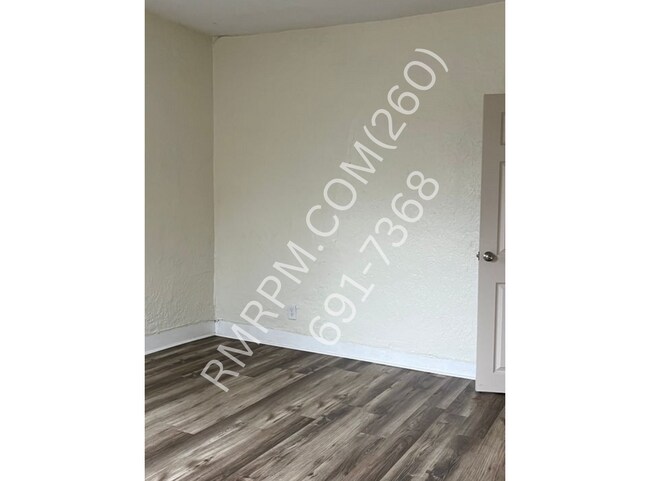 Foto del edificio - 36 1/2 N Lafontaine St