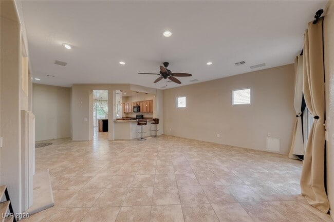 Building Photo - 2620 Lochleven Way