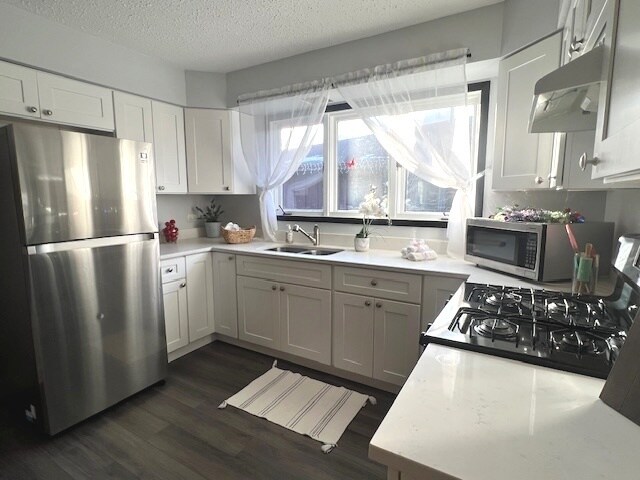 Building Photo - 462 E Lorraine Ave