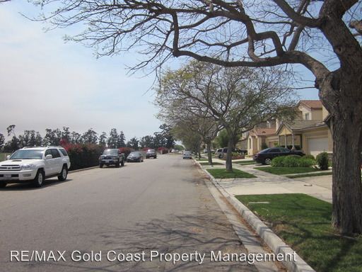 Building Photo - 1925 Cesar Chavez Dr