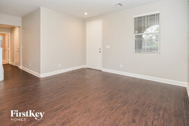Foto del edificio - 9145 W Sendero Ave