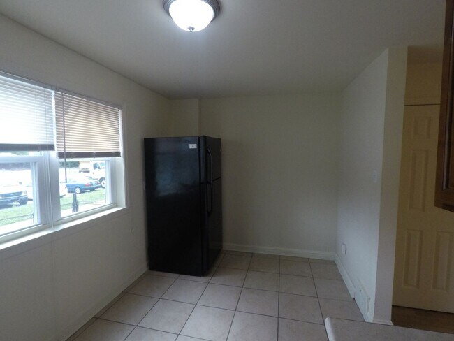 Building Photo - Charming 3-Bedroom Home in Eastwick