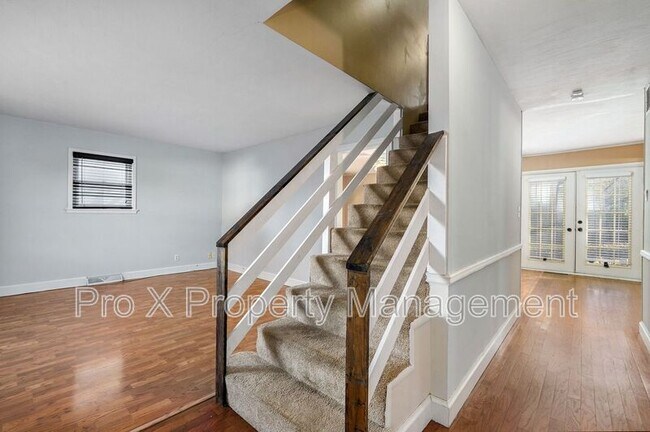 Foto del edificio - 1304 E Woodland St