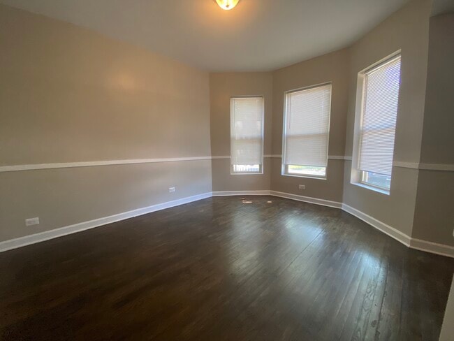 Building Photo - 6403 S Saint Lawrence Ave