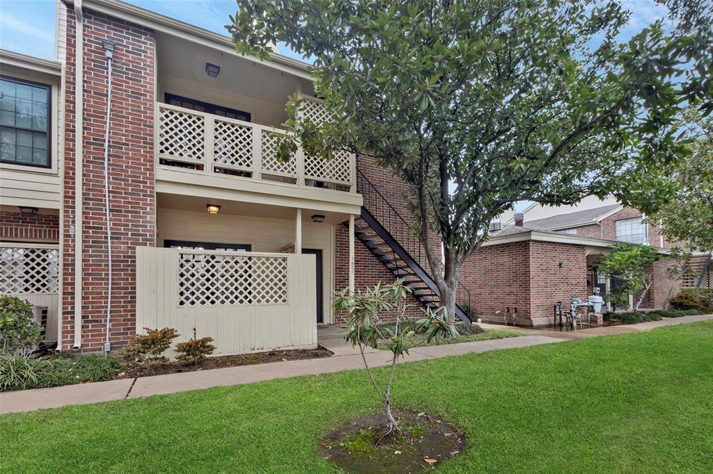 Primary Photo - 2121 El Paseo St