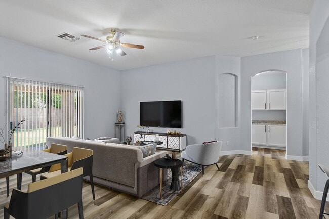 Building Photo - $2,500 Lovely Gilbert Rental Home With 2.5 Garage-3 bedrooms-2 Baths!