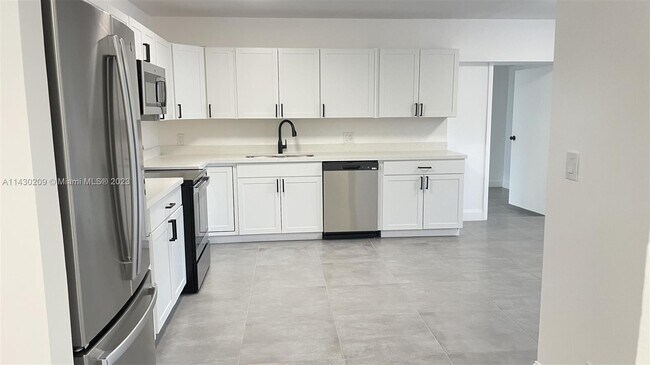 Foto del edificio - 123 NE 7th St