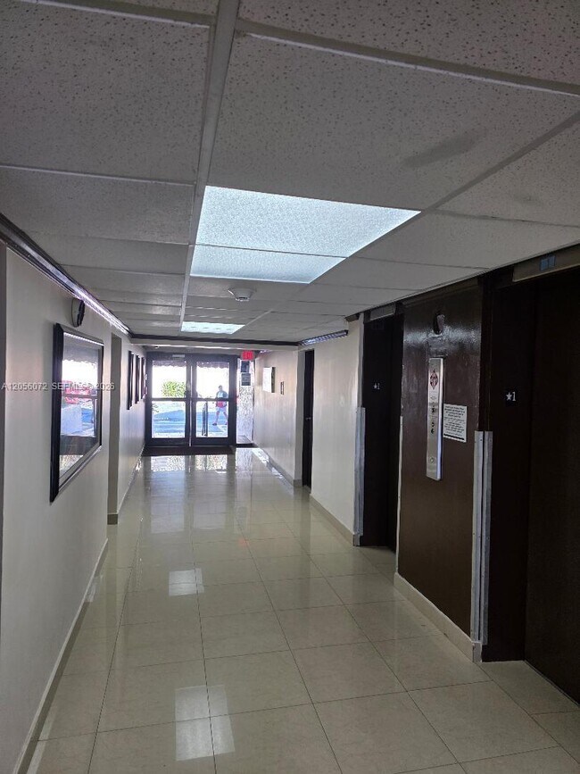 Foto del edificio - 2000 Atlantic Shores Blvd