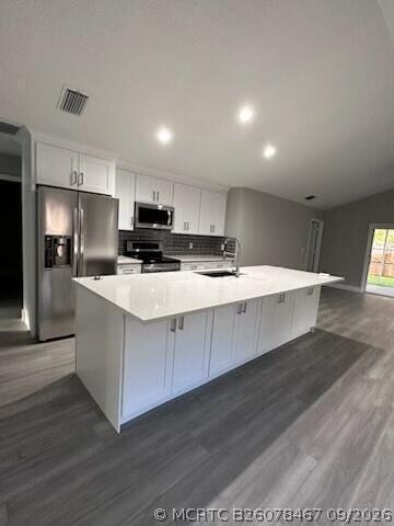 Foto del edificio - 1596 Hawthorne Pl
