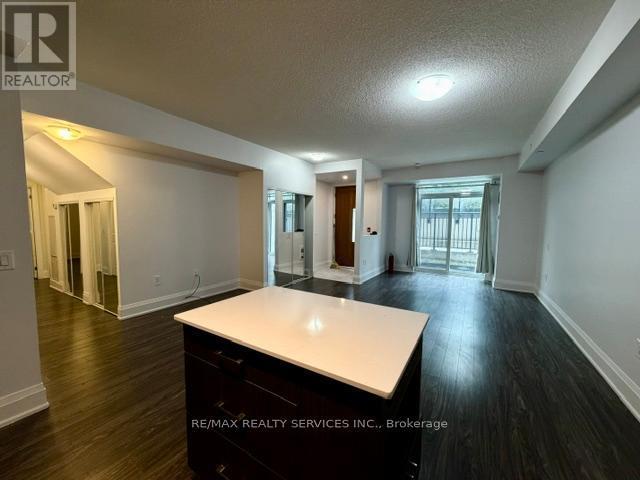 Photo du bâtiment - 2800-2800 Keele St