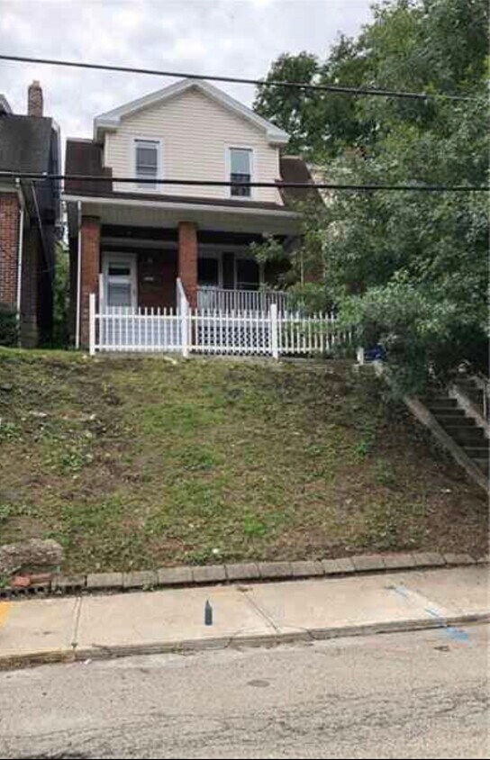1026 Flemington St, Pittsburgh, PA 15217 House for Rent in Pittsburgh