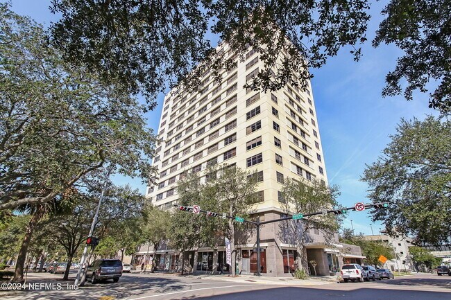 Foto del edificio - 311 W Ashley St