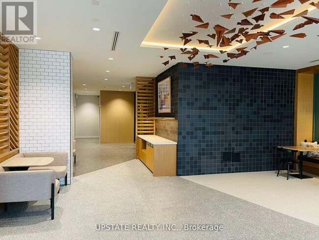 Photo du bâtiment - 2495 Eglinton Ave W