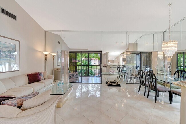 Foto del edificio - 10592 Tropic Palm Ave