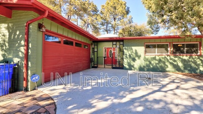 Building Photo - 1804 Forest Meadows Dr