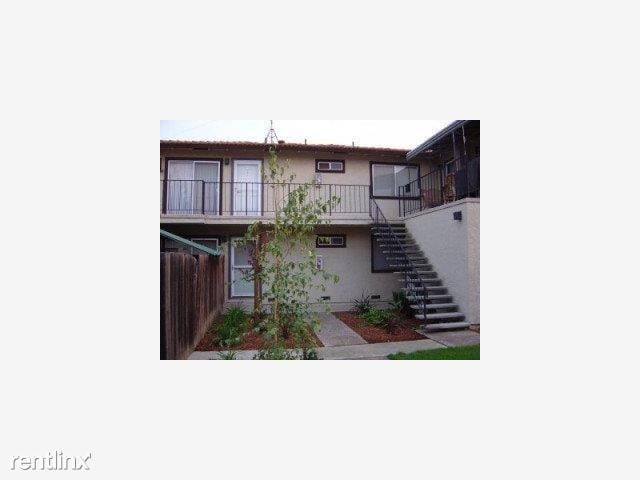 Building Photo - 1512 Moorpark Ave