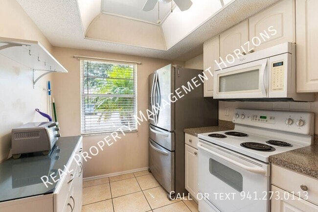 Foto del edificio - 2624 Woodgate Ln
