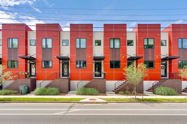 Building Photo - Brand New Townhome in North Short