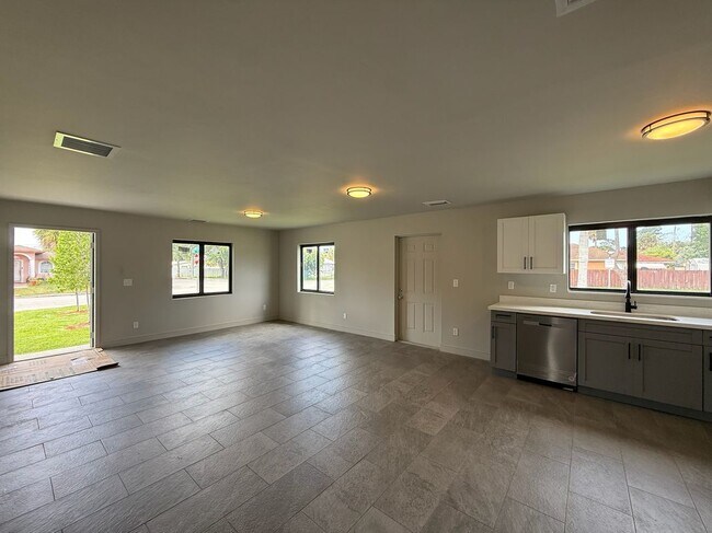 Foto del edificio - 2806 NW 9th Ct