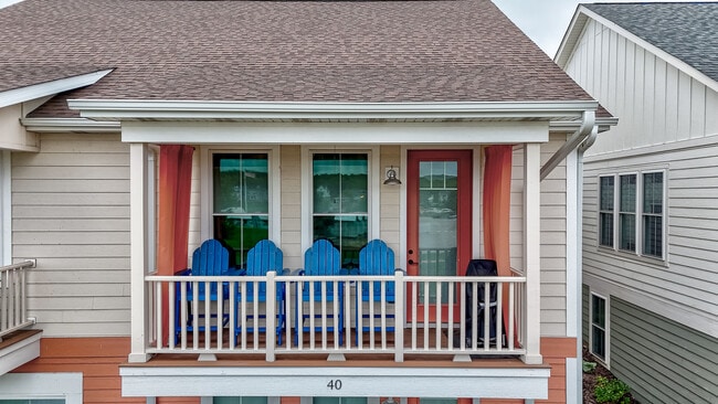 Building Photo - 100 Great Loop E Dr
