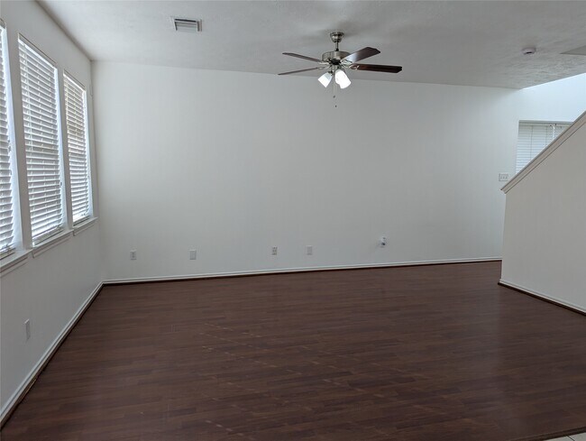 Foto del edificio - 16515 Beckland Ln