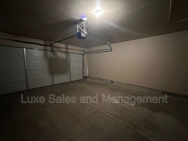 Building Photo - 3615 Janus